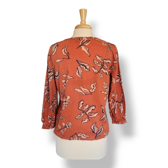 Sonoma Good For Life. V Neck Orange And White Button Down Women's Blouse. Size M - Picture 3 of 11